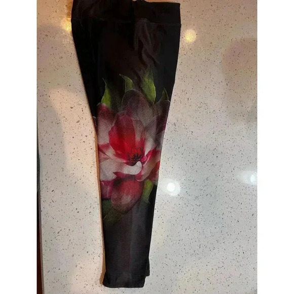 evolution and creation leggings roses on legs size large - Picture 4 of 5